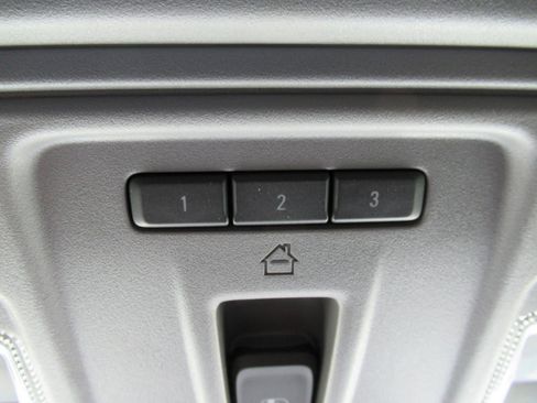 Used 2022 GMC Sierra 1500 SLT AWD/4WD image 28