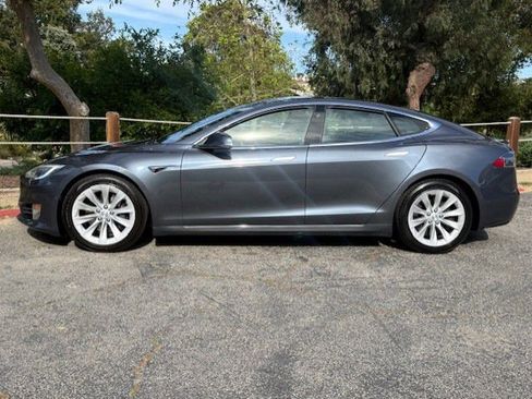 Used 2017 Tesla Model S 90D AWD/4WD image 3