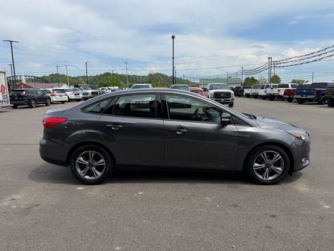 Used 2017 Ford Focus SE FWD image 18