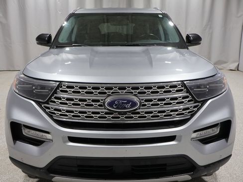Used 2022 Ford Explorer Limited w/ Equipment Group 301A AWD/4WD image 7