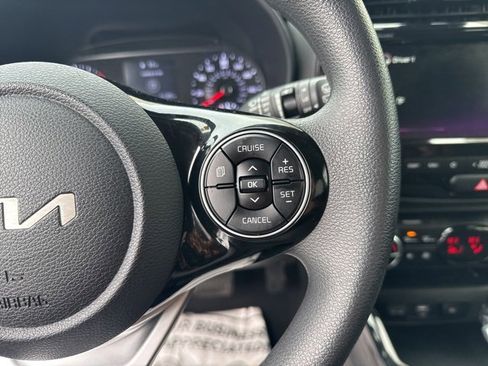 Certified 2022 Kia Soul S image 17