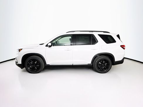 New 2025 Honda Pilot Touring image 7