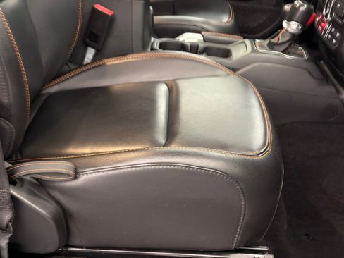 Used 2021 Jeep Gladiator Mojave image 12