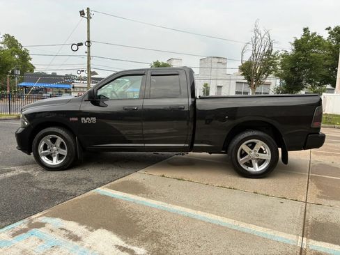 Used 2017 RAM 1500 Express w/ Express Value Package AWD/4WD image 8