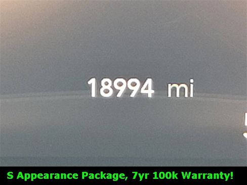 Used 2023 Chrysler Pacifica Touring-L w/ S Appearance Package image 31