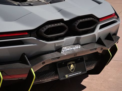 Used 2025 Lamborghini Revuelto AWD/4WD image 16