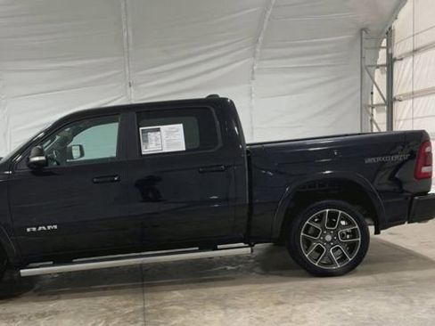Used 2022 RAM 1500 Laramie AWD/4WD image 9