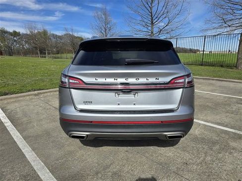 Used 2022 Lincoln Nautilus Black Label image 5