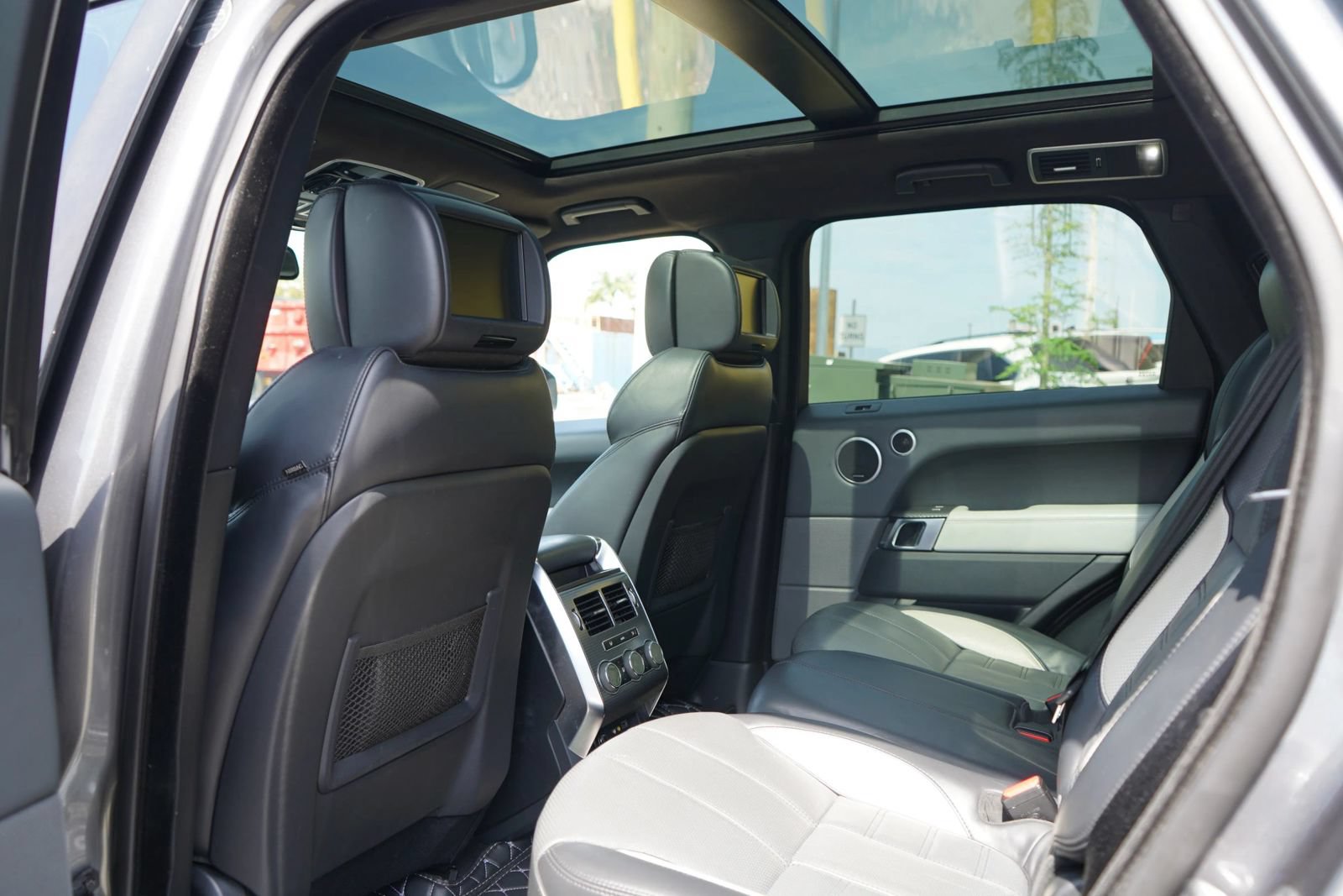 Used 2015 Land Rover Range Rover Sport Autobiography AWD/4WD image 15