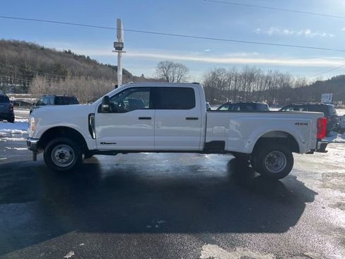 Used 2023 Ford F350 XLT image 9