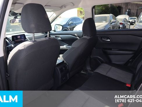 Used 2025 Nissan Rogue SV image 18