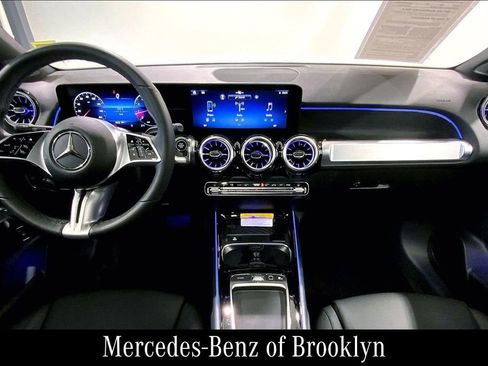 Certified 2026 Mercedes-Benz GLB 250 4MATIC image 17