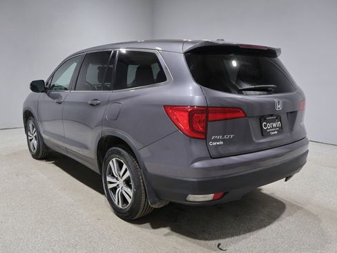 Used 2017 Honda Pilot EX image 6