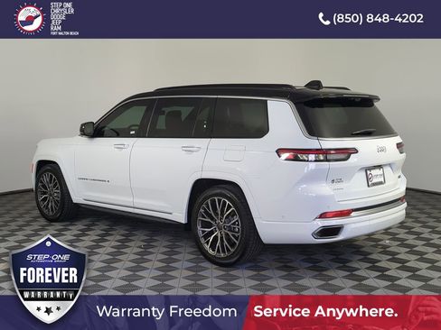 Used 2025 Jeep Grand Cherokee L Summit AWD/4WD image 4