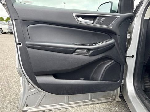 Used 2019 Ford Edge SEL w/ Equipment Group 201A AWD/4WD image 7