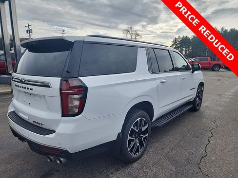 Used 2022 Chevrolet Suburban RST w/ Sport Performance Package image 7