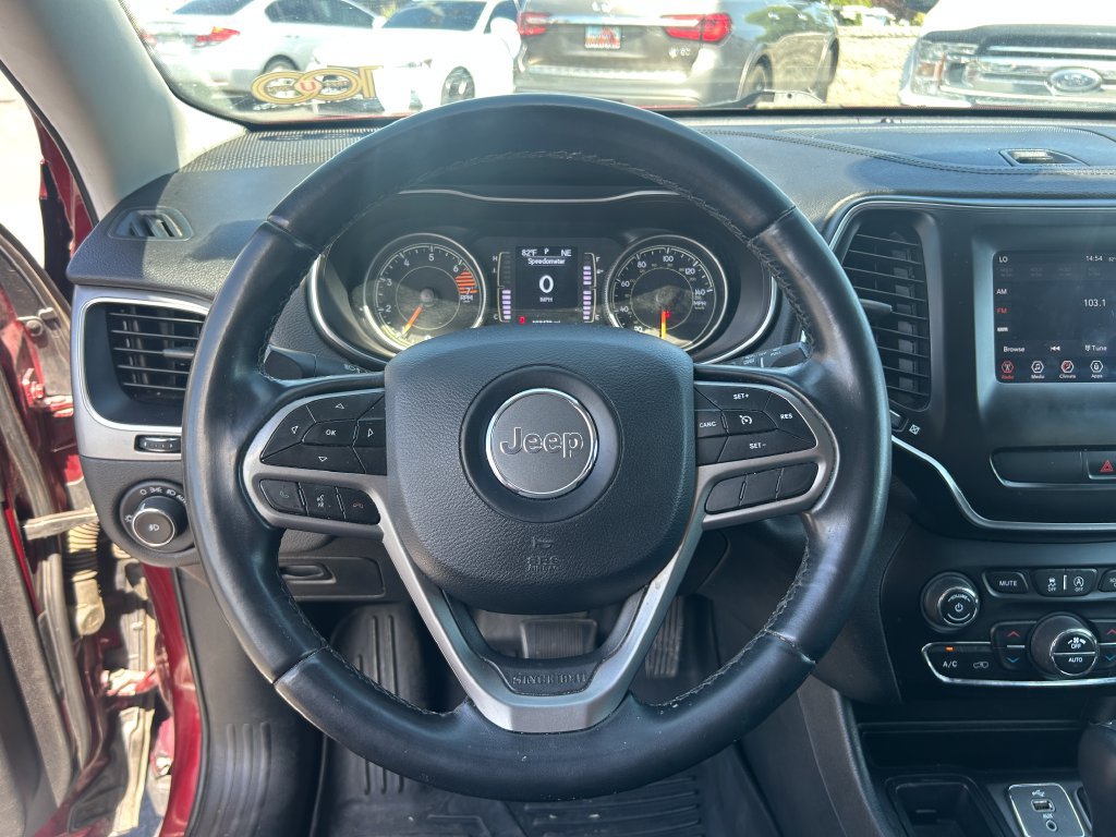 Used 2019 Jeep Cherokee Latitude Plus w/ Comfort/Convenience Group FWD image 21