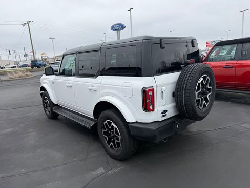 Used 2025 Ford Bronco Outer Banks image 4