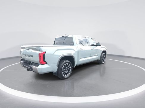 Used 2025 Toyota Tundra Limited AWD/4WD image 8