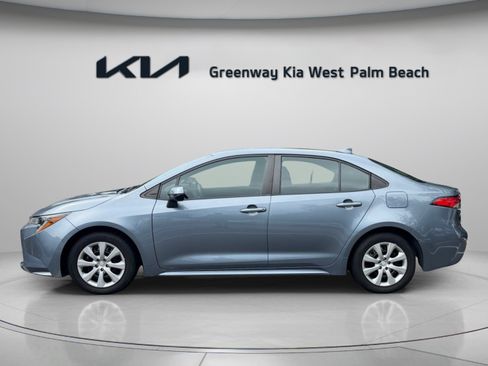 Used 2024 Toyota Corolla LE FWD image 4