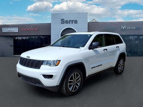 Used 2019 Jeep Grand Cherokee Limited AWD/4WD image 3