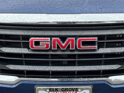 Used 2022 GMC Terrain SLE w/ Driver Convenience Package image 47