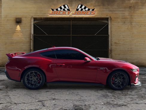 Used 2024 Ford Mustang GT Premium w/ GT Performance Package RWD image 11