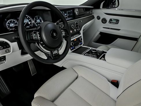Used 2022 Rolls-Royce Ghost AWD/4WD image 17