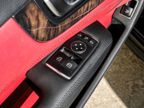 Used 2016 Mercedes-Benz SL 400 w/ Premium I Package image 33