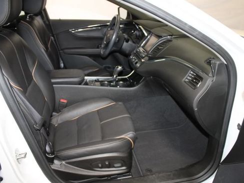 Used 2017 Chevrolet Impala Premier w/ Enhanced Convenience Package FWD image 11