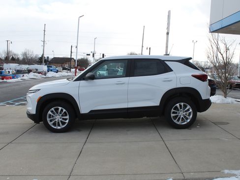 New 2026 Chevrolet TrailBlazer LS image 6