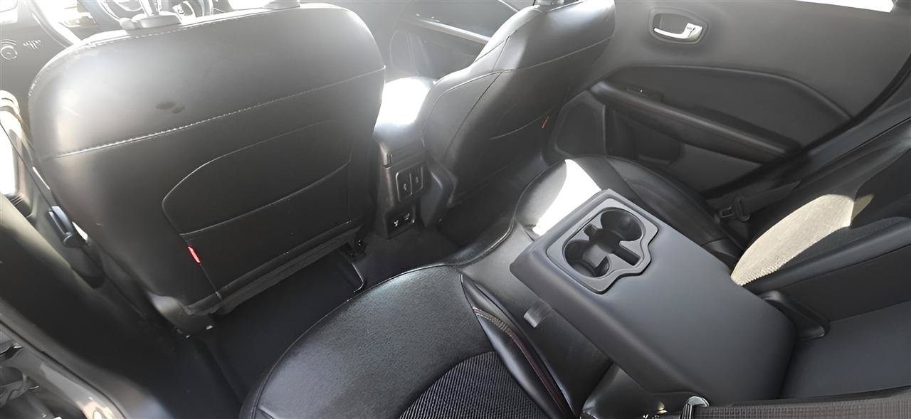 Used 2020 Jeep Compass Trailhawk w/ Cold Weather Group AWD/4WD image 25
