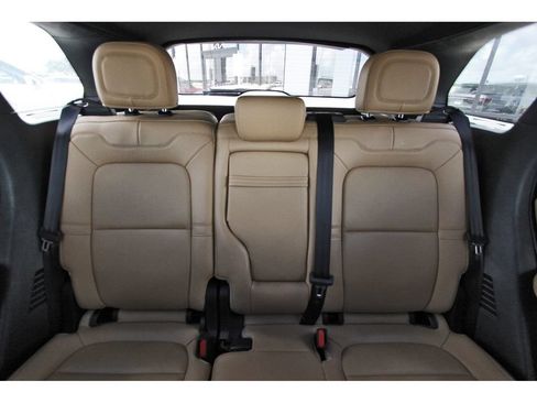 Used 2022 Lincoln Corsair Reserve w/ Luxury Package FWD image 14