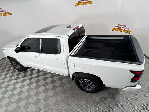Used 2024 Nissan Frontier SL w/ Technology Package RWD image 11