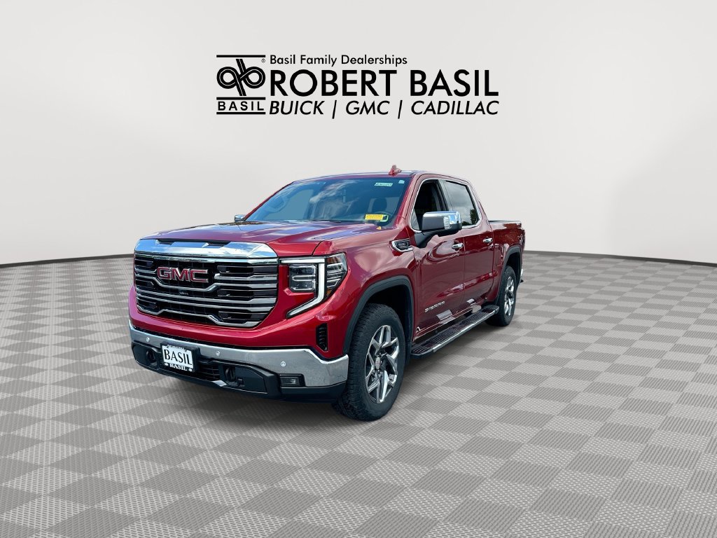 Used 2023 GMC Sierra 1500 SLT w/ SLT Premium Plus Package AWD/4WD image 4