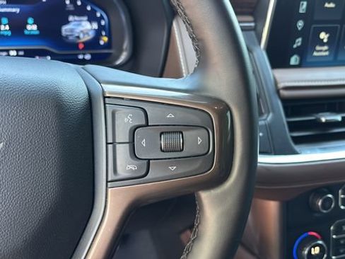 Used 2024 Chevrolet Suburban High Country AWD/4WD image 24