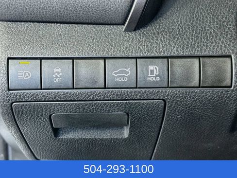 Used 2019 Toyota Camry XSE FWD image 11