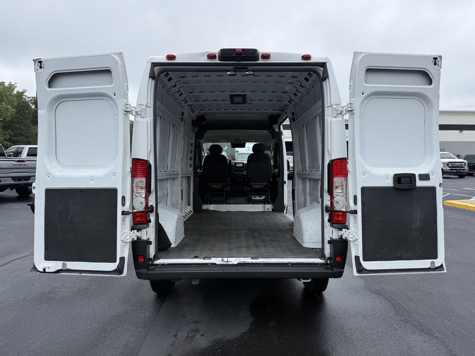 Used 2023 RAM ProMaster 2500 FWD image 27