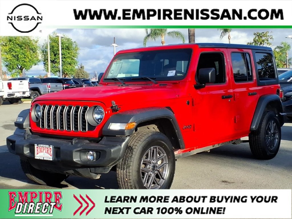 Used 2025 Jeep Wrangler Unlimited Sport AWD/4WD image 1