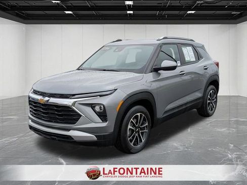 Used 2025 Chevrolet TrailBlazer LT FWD image 7