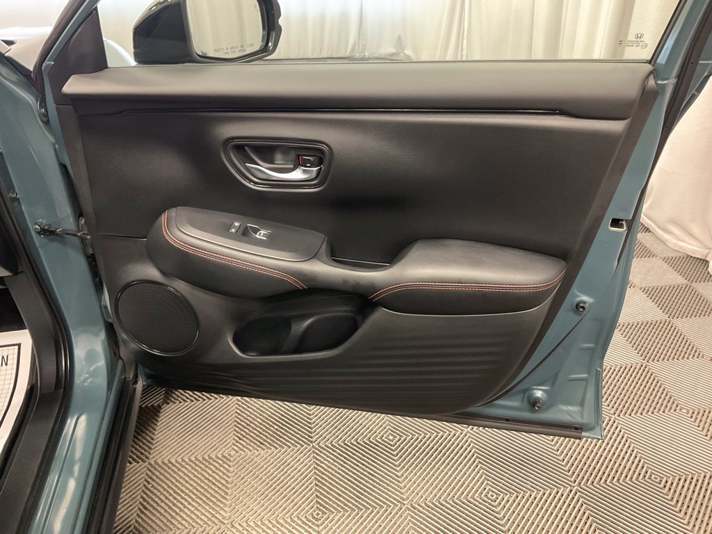Used 2025 Honda HR-V Sport image 21