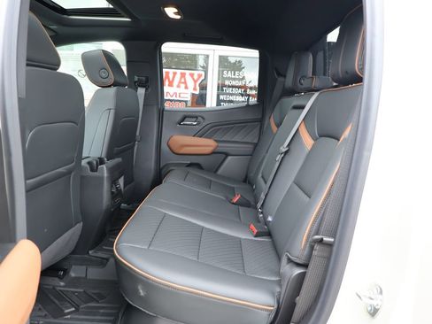 New 2026 GMC Canyon AT4 w/ Nightfall Edition AWD/4WD image 26