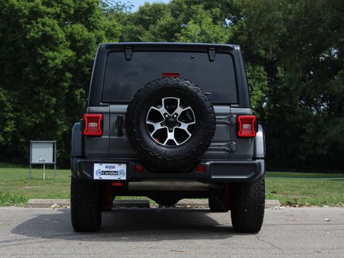 Used 2022 Jeep Wrangler Unlimited Rubicon w/ LED Lighting Group AWD/4WD image 7