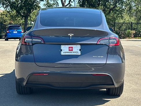 Used 2023 Tesla Model Y Long Range AWD/4WD image 5