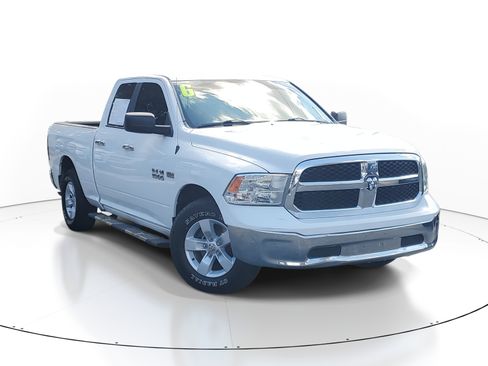 Used 2016 RAM 1500 Classic SLT image 1