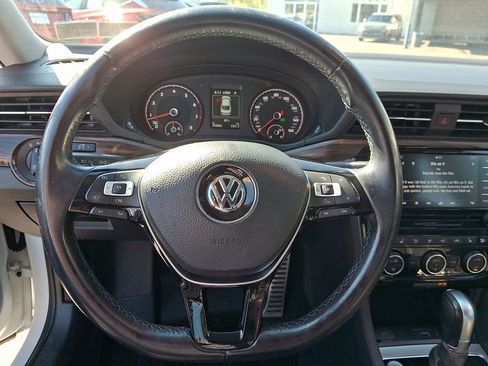 Used 2020 Volkswagen Passat 2.0T SEL FWD image 20