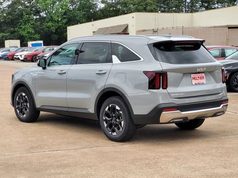 New 2026 Kia Sorento S FWD image 3