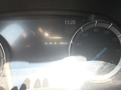 Used 2022 Toyota Highlander XLE FWD image 17