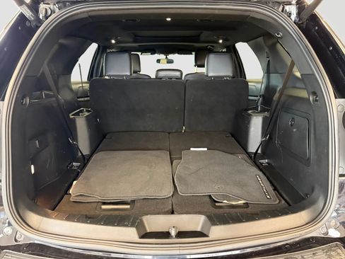 Used 2019 Ford Explorer XLT w/ Equipment Group 202A AWD/4WD image 17