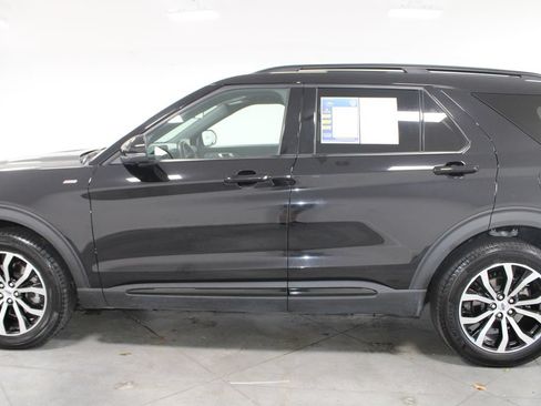 Used 2025 Ford Explorer ST-Line AWD/4WD image 6